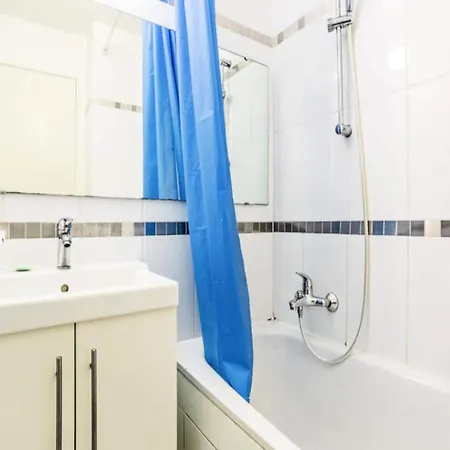 Selection 2 Bedrooms 7 People *